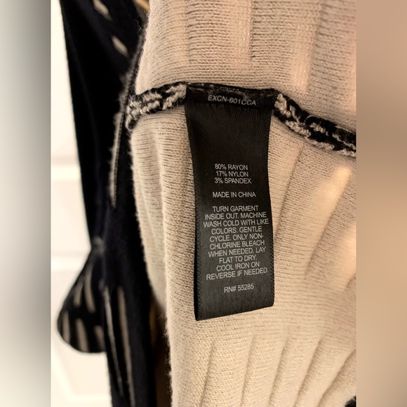 EXPRESS β’ 3/4 Sleeve Black Distressed Layered Top - Picture 6 of 6